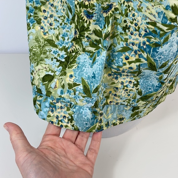 TALBOTS Petites, floral short sleeve blouse , Size P - Picture 5 of 14